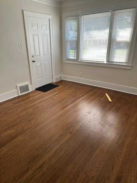 24320 Flower Ave #1 - Photo 7 of 10