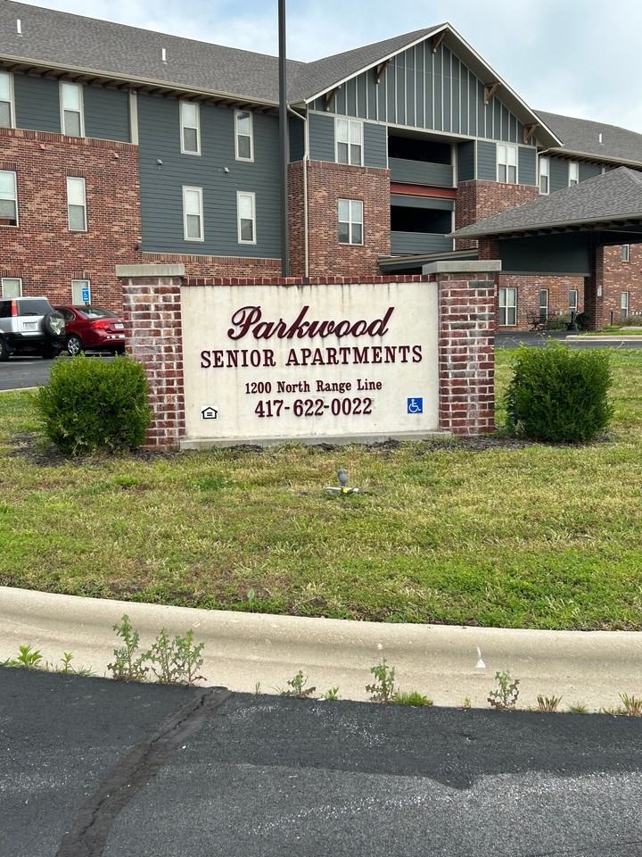 1200 N Range Line Rd #102