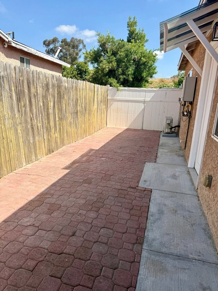 14643 Chatsworth St - Photo 3 of 14