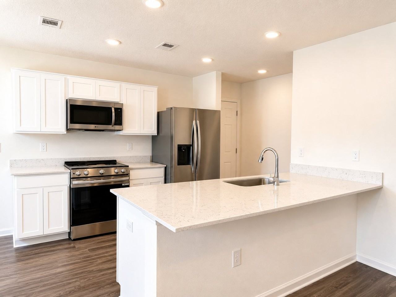 135 E Tiger Lily Ln - Photo 2 of 9