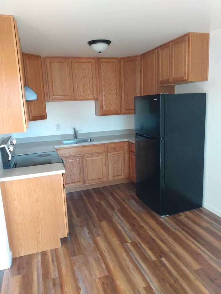 257 East Ave #1 - Photo 3 of 24