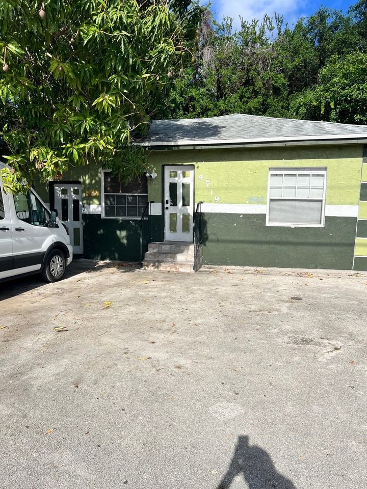 4719 Nw 32nd Ave #A - Photo 2 of 15