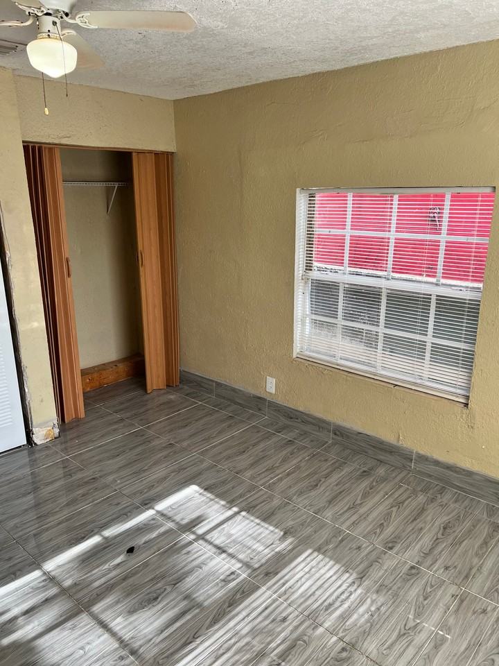 4719 Nw 32nd Ave #A - Photo 6 of 15