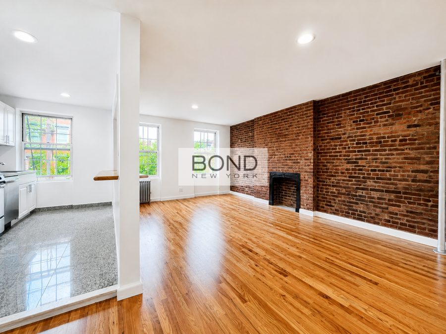 475 W Broadway #H - Photo 2 of 8