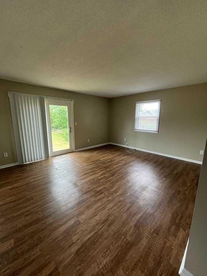 14745 Riley St - Photo 7 of 14