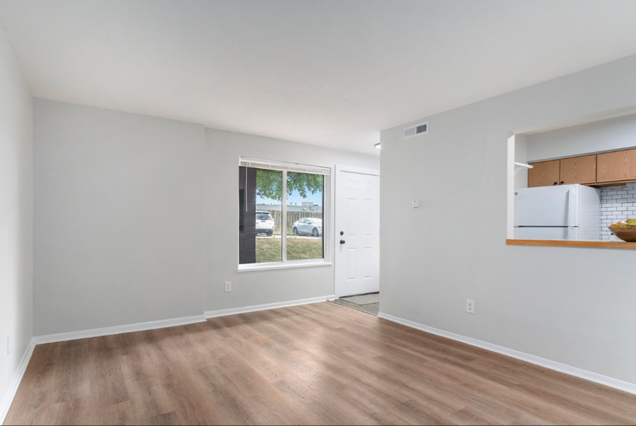 2727 Madelyn Drive Southwest - E - Photo 4 of 9