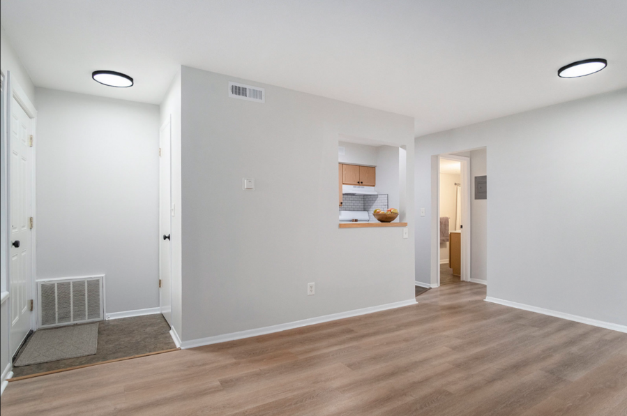 2727 Madelyn Drive Southwest - E - Photo 5 of 9