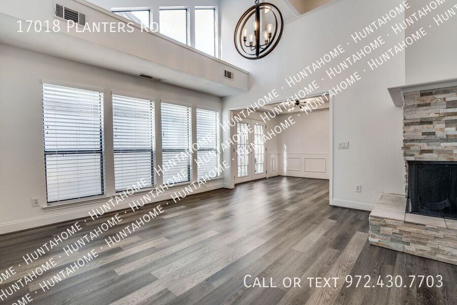 17018 Planters Row - Photo 2 of 25