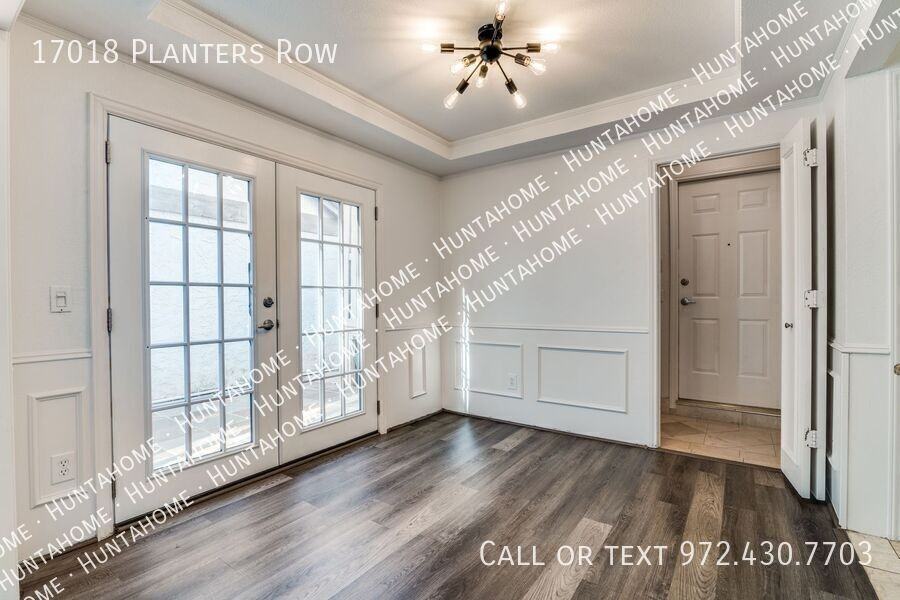 17018 Planters Row - Photo 5 of 25