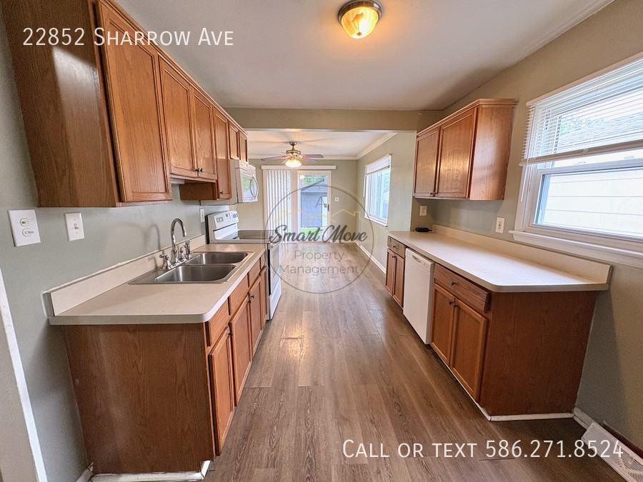 22852 Sharrow Ave - Photo 6 of 21
