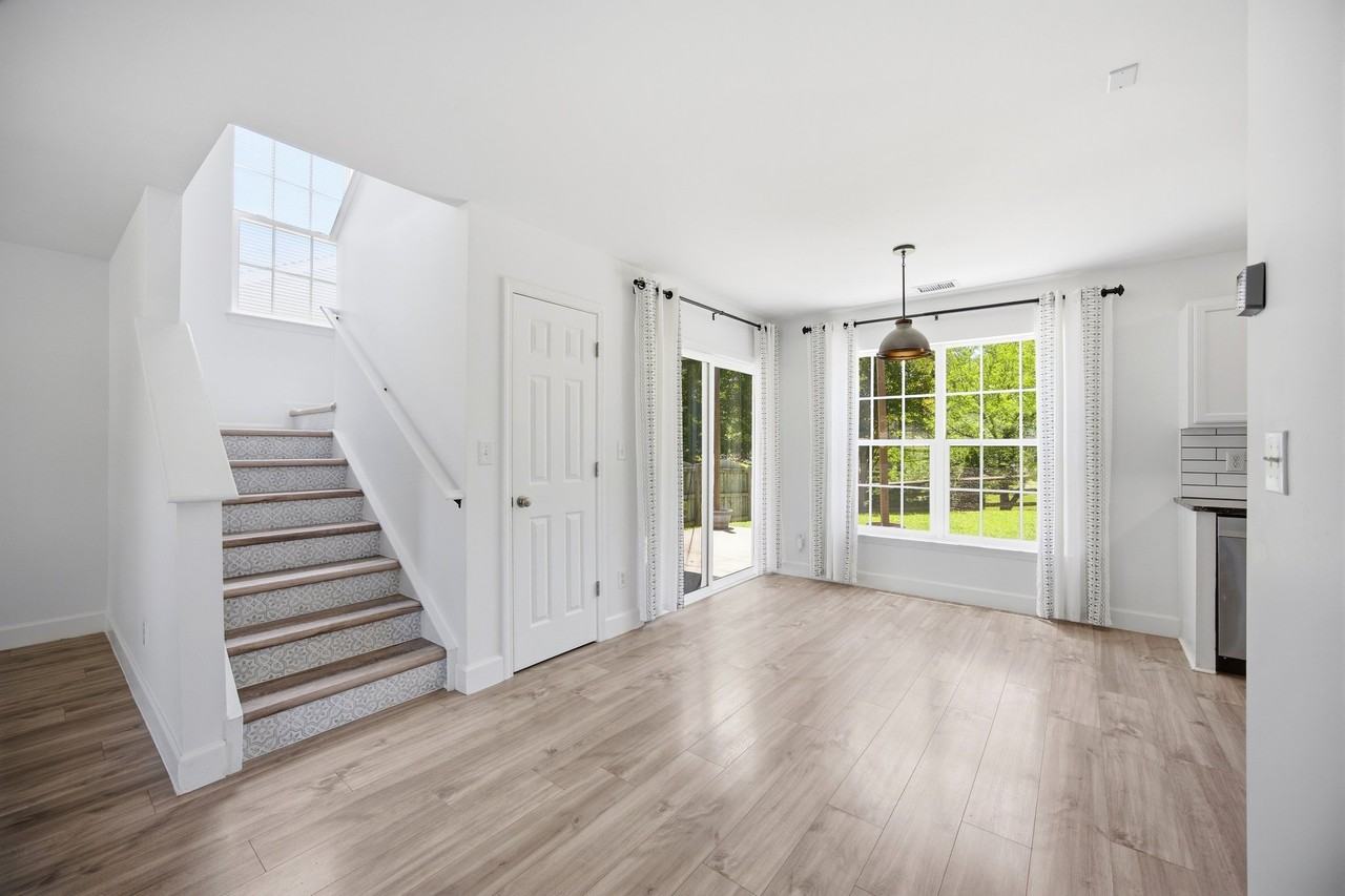 8502 Appledale Dr - Photo 2 of 20