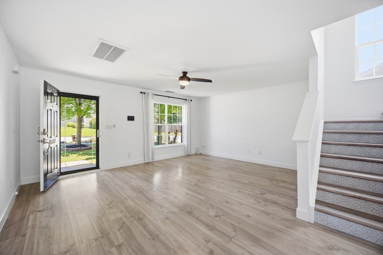 8502 Appledale Dr - Photo 3 of 20