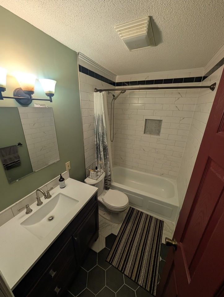 204 Ann Dr - Photo 6 of 11