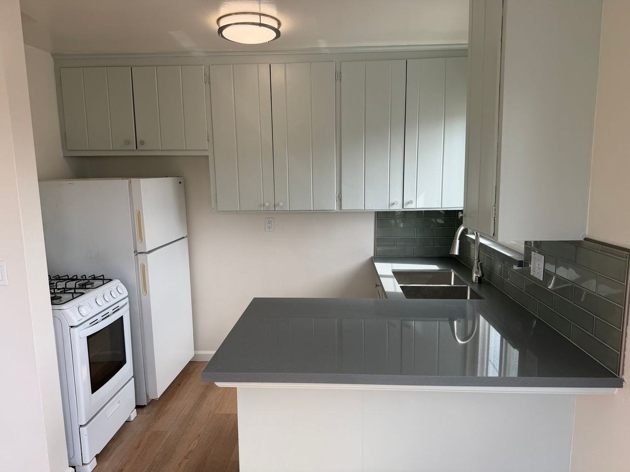 857 1/4 Missouri St - Photo 5 of 20
