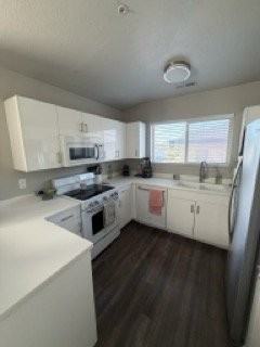 1081 Westnorth #401 - Photo 4 of 8