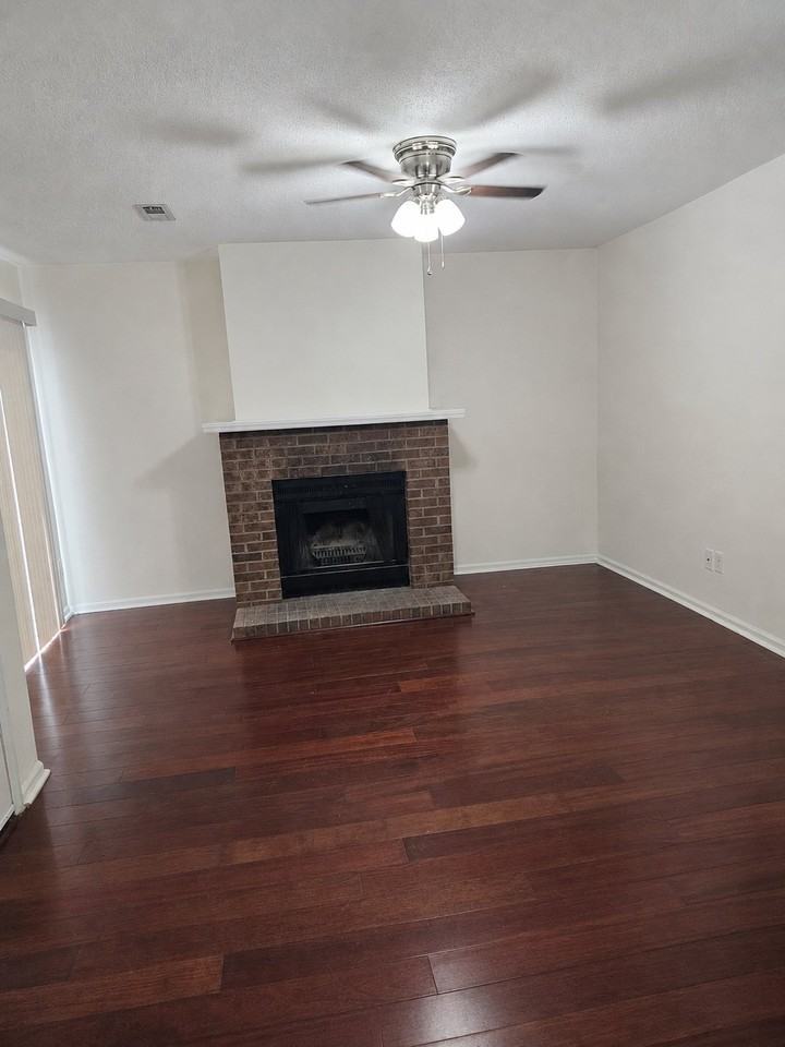 3705 Nealshire Dr Nw #3 - Photo 6 of 12