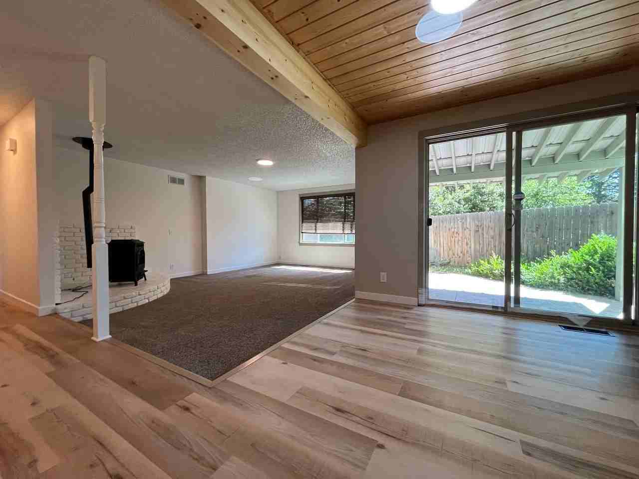 2806 Ne Shepard Rd #1 - Photo 4 of 19