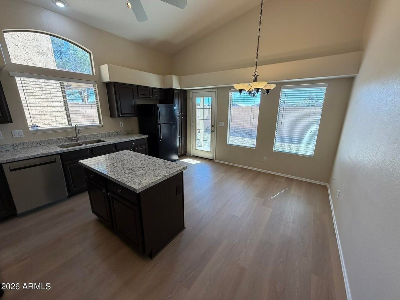 3523 W Whispering Wind Dr - Photo 5 of 15