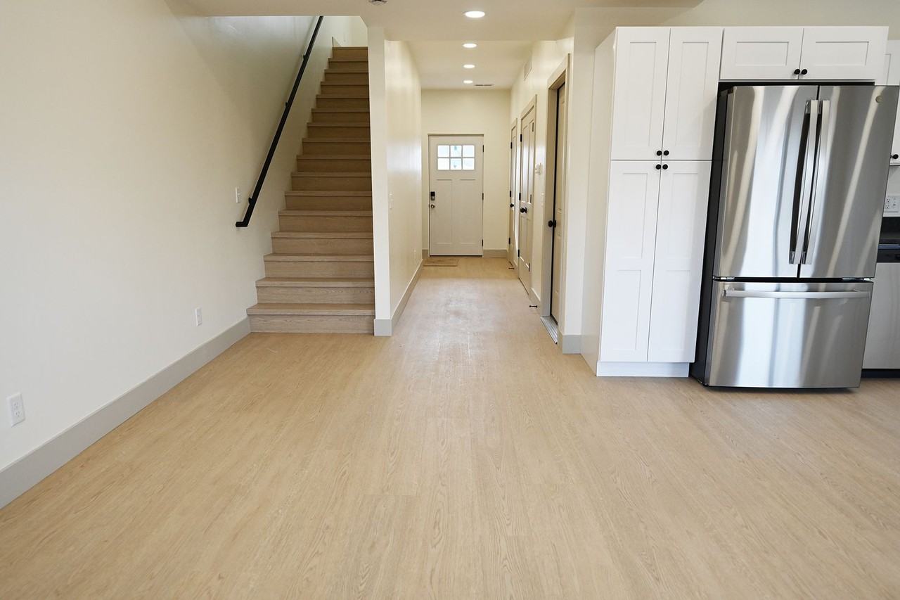 176 Brushwood Dr - Photo 5 of 20