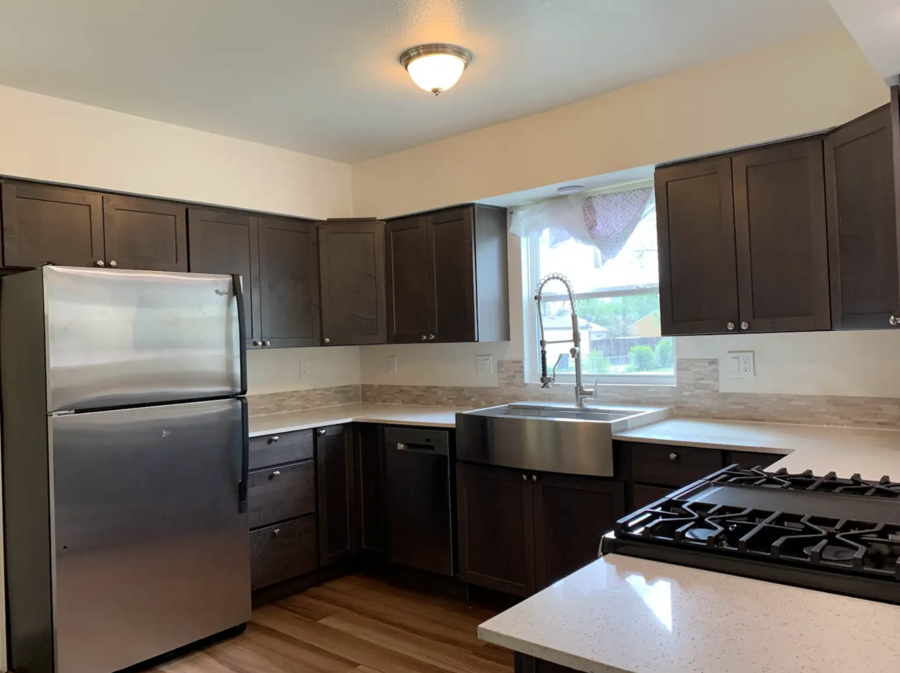 2014 S Corona Ave - Photo 3 of 15