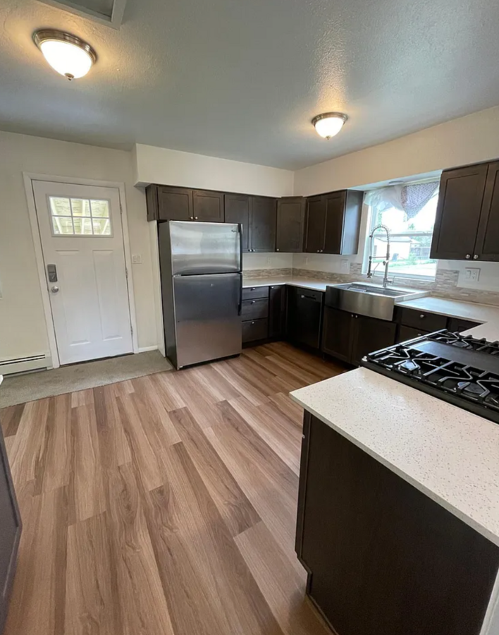 2014 S Corona Ave - Photo 5 of 15