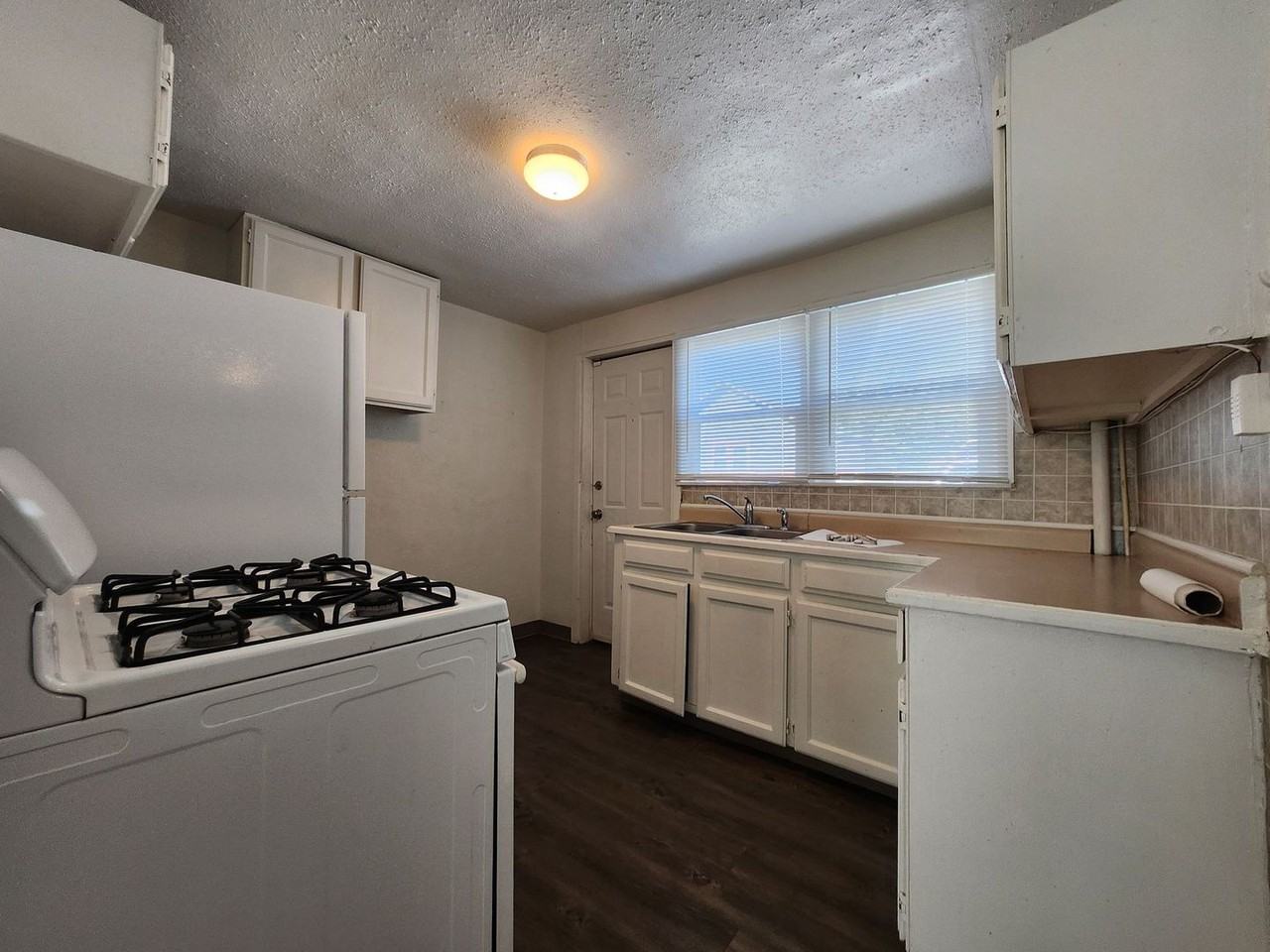 409 W Routt Ave #413COTTAGE - Photo 5 of 18