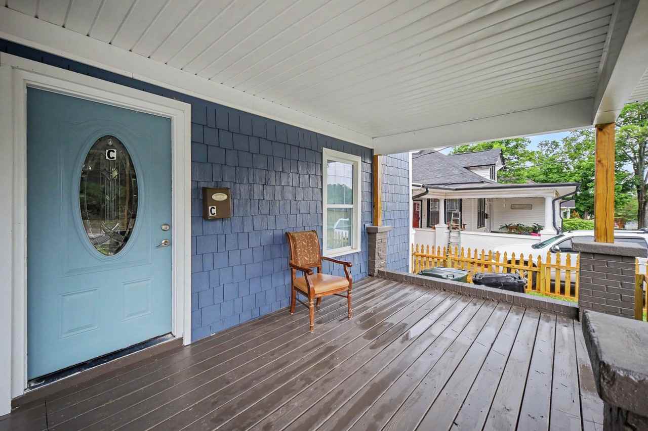 57 Corban Ave Sw #C - Photo 2 of 6
