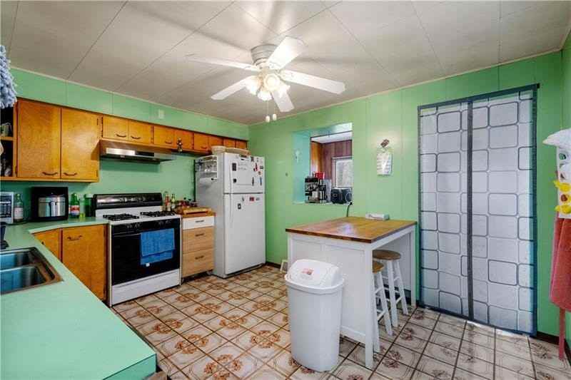 3211 Joe Hammer Sq - Photo 7 of 16