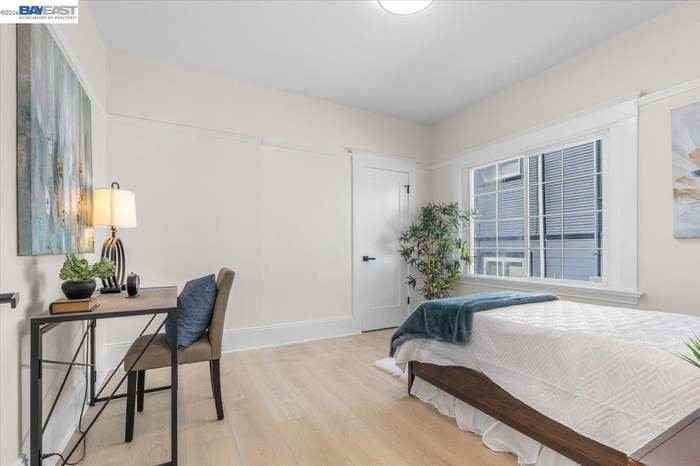 1237 Ashby Ave - Photo 2 of 16