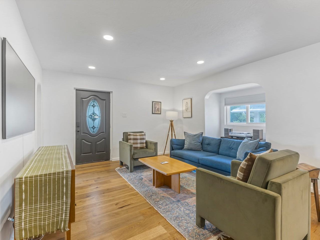 269 E St - Photo 6 of 20