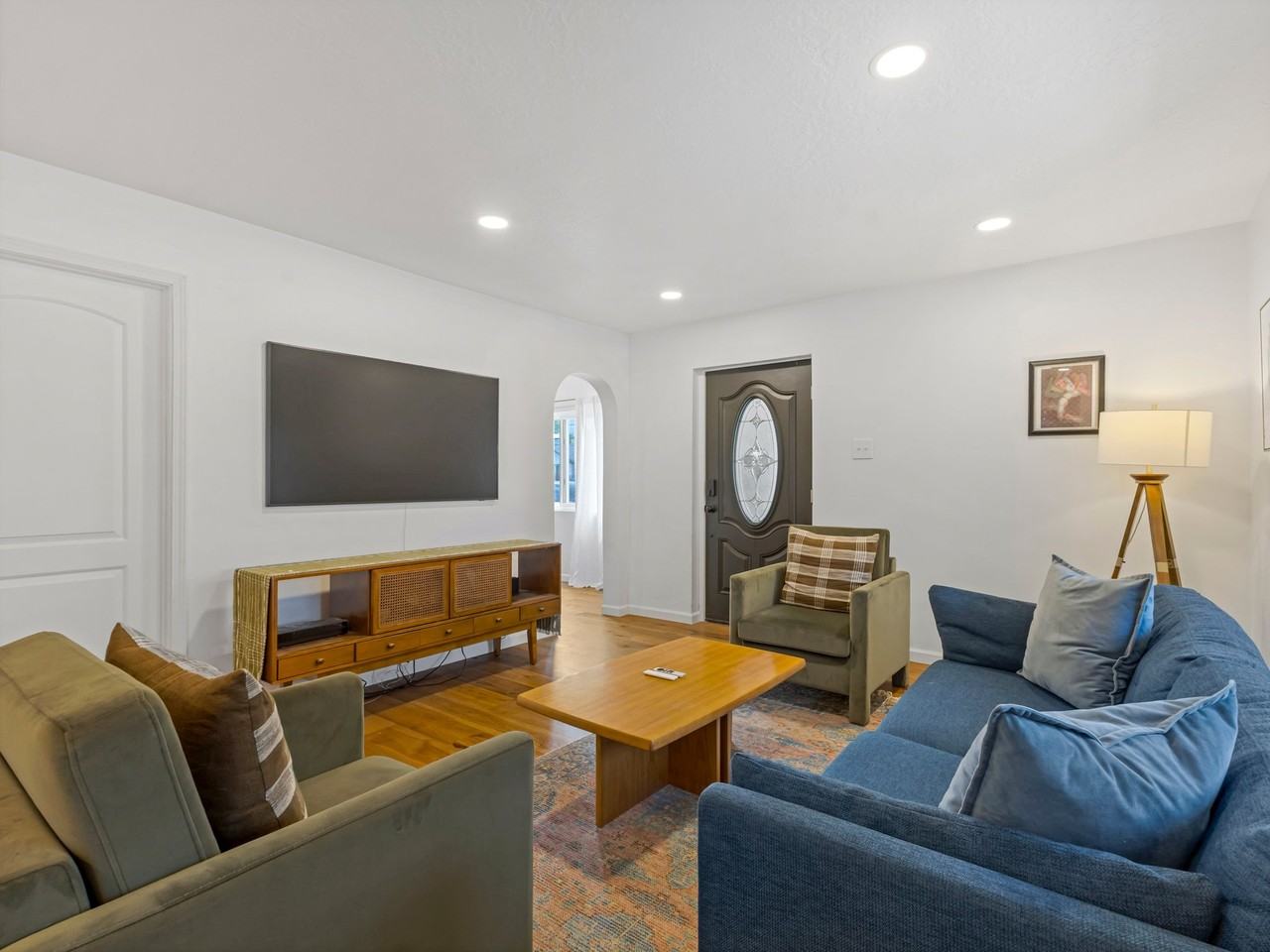 269 E St - Photo 7 of 20