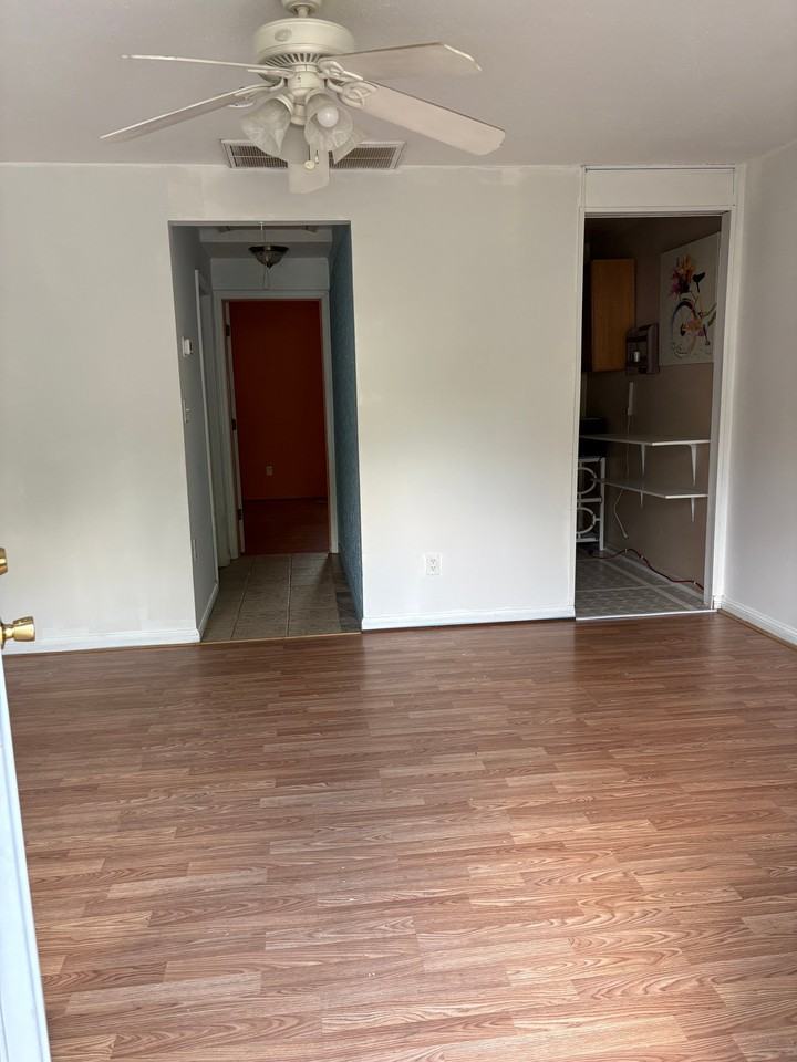 3012 Dedi Ct - Photo 2 of 9