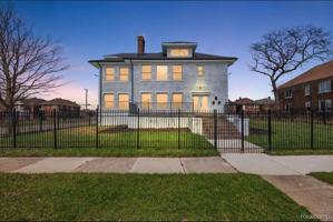 featured image of 2080 Gladstone St #1