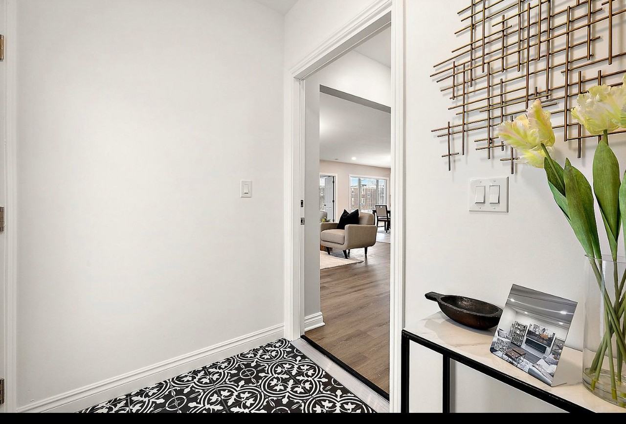 2028 Gladstone St #1 - Photo 2 of 20