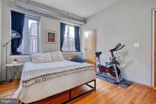 1046543 W Madison St - Photo 1 of 1