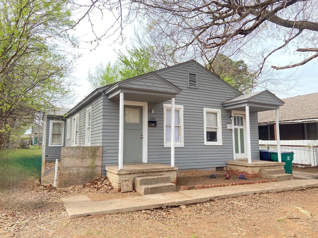 114 Se 40th St - Photo 2 of 20