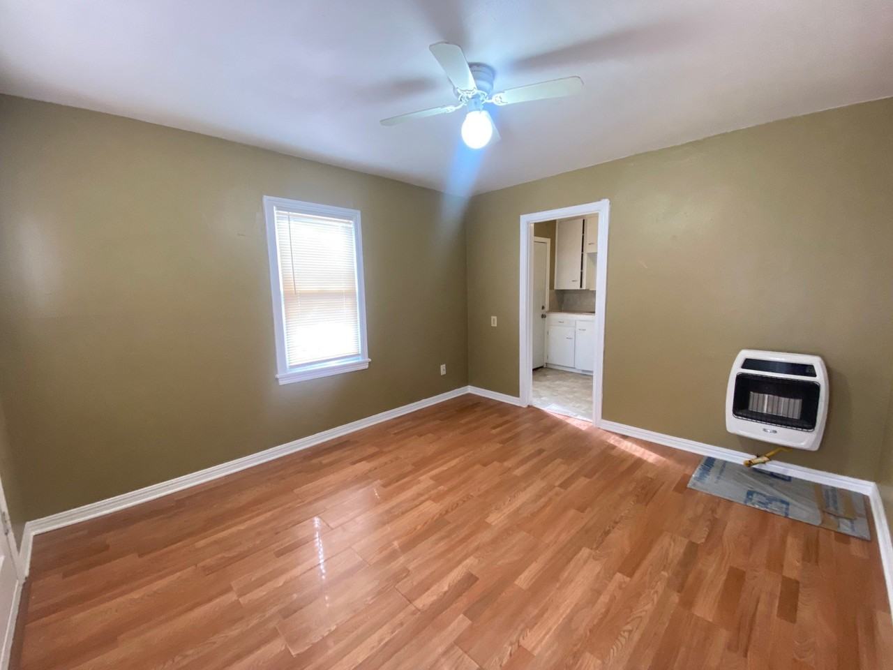 114 Se 40th St - Photo 5 of 20