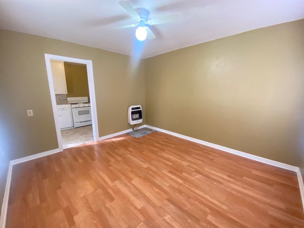 114 Se 40th St - Photo 6 of 20