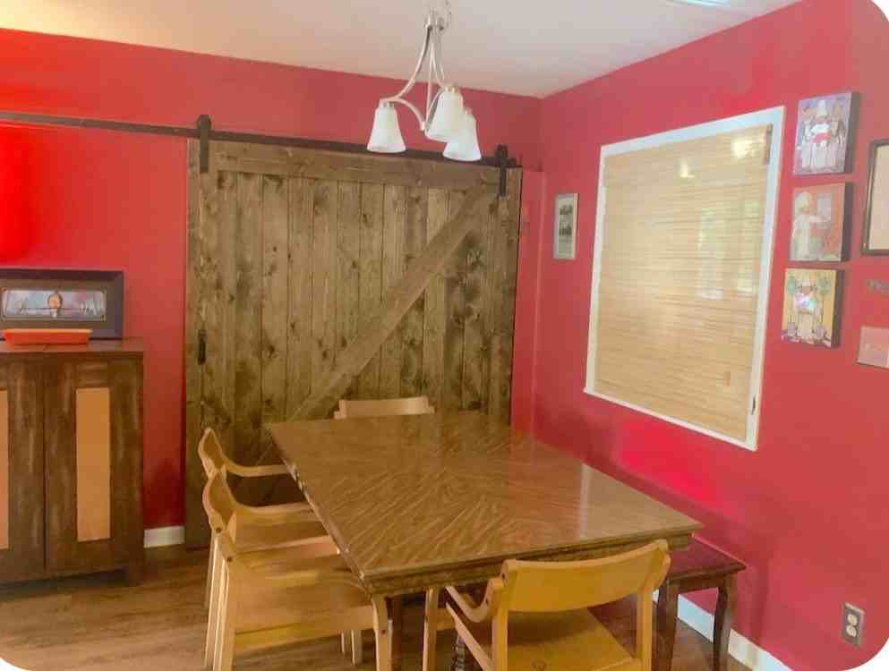 836 College Ave - Photo 7 of 19