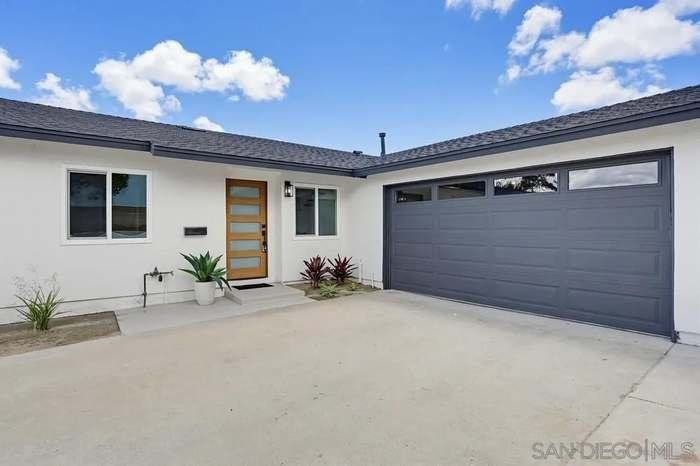 2054 Judson St - Photo 5 of 20