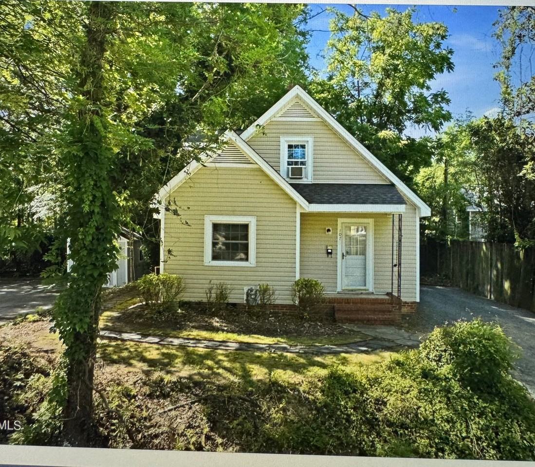 107 Carr St - Photo 2 of 20