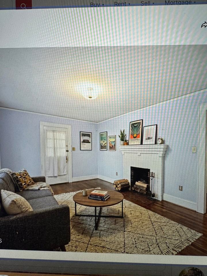 107 Carr St - Photo 3 of 20
