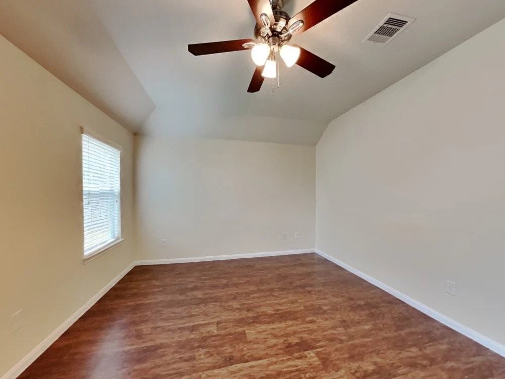 12624 Mountain Daisy Rd - Photo 3 of 6