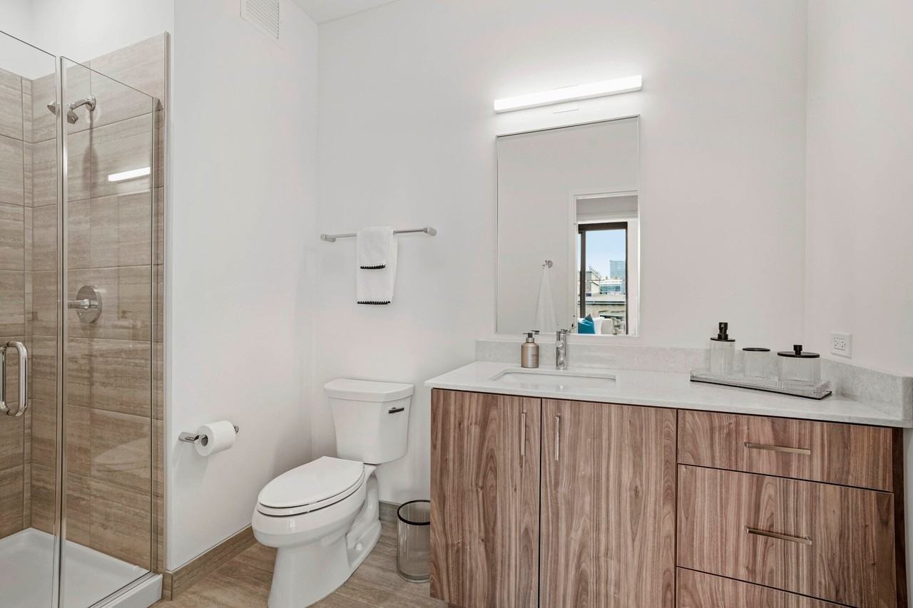1120 W Randolph St - Photo 5 of 18