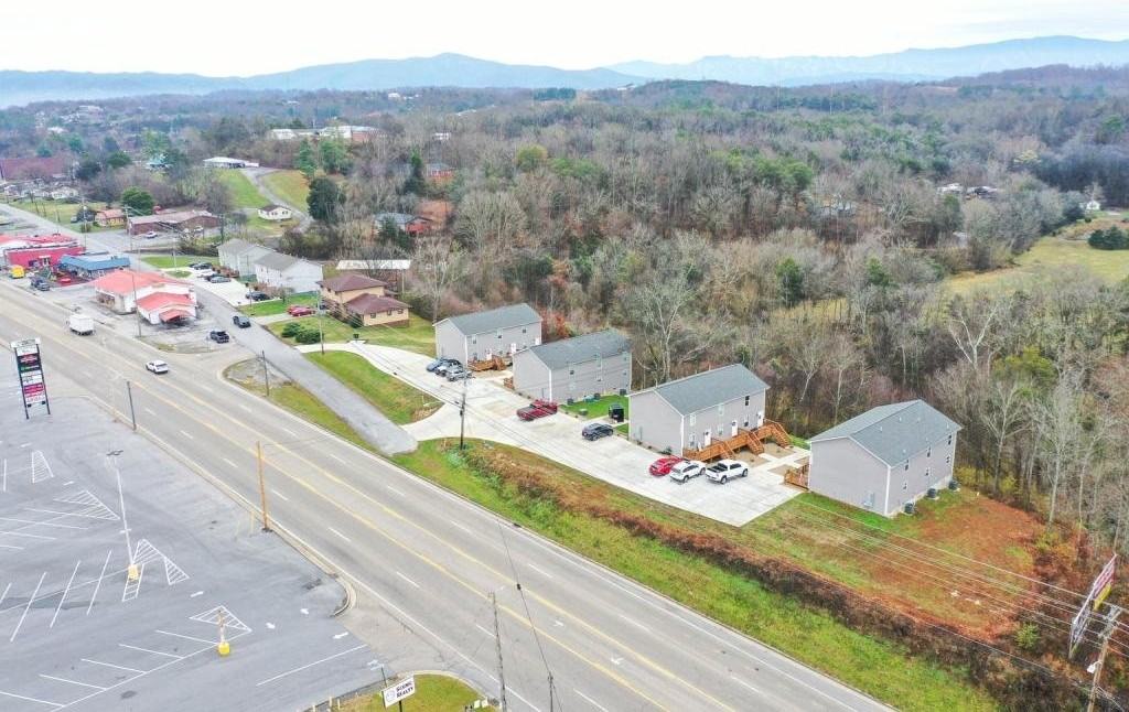 527 Old Knoxville Hwy - Photo 2 of 5