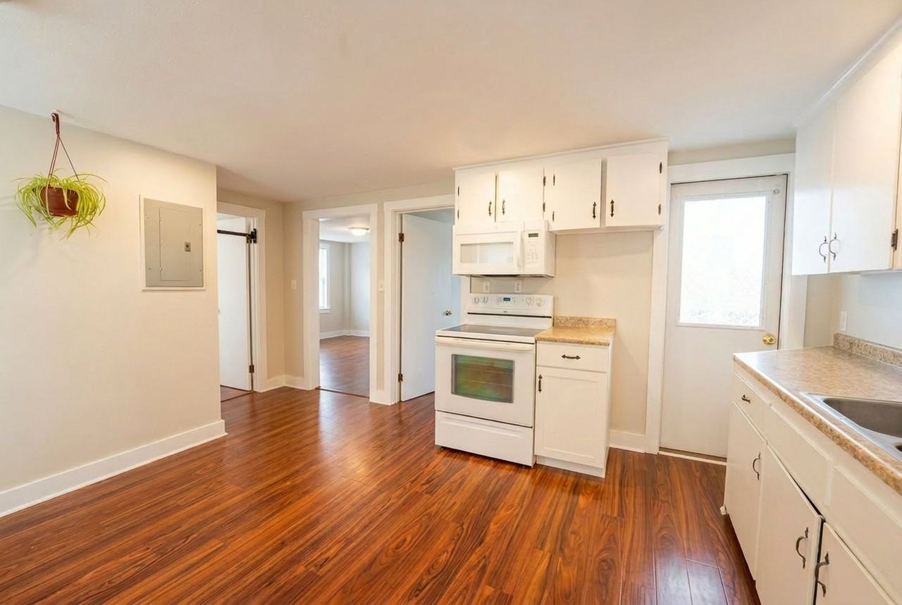 84 Birch St #201 - Photo 7 of 11