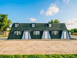 featured image of 2401 Sw 43rd St #6