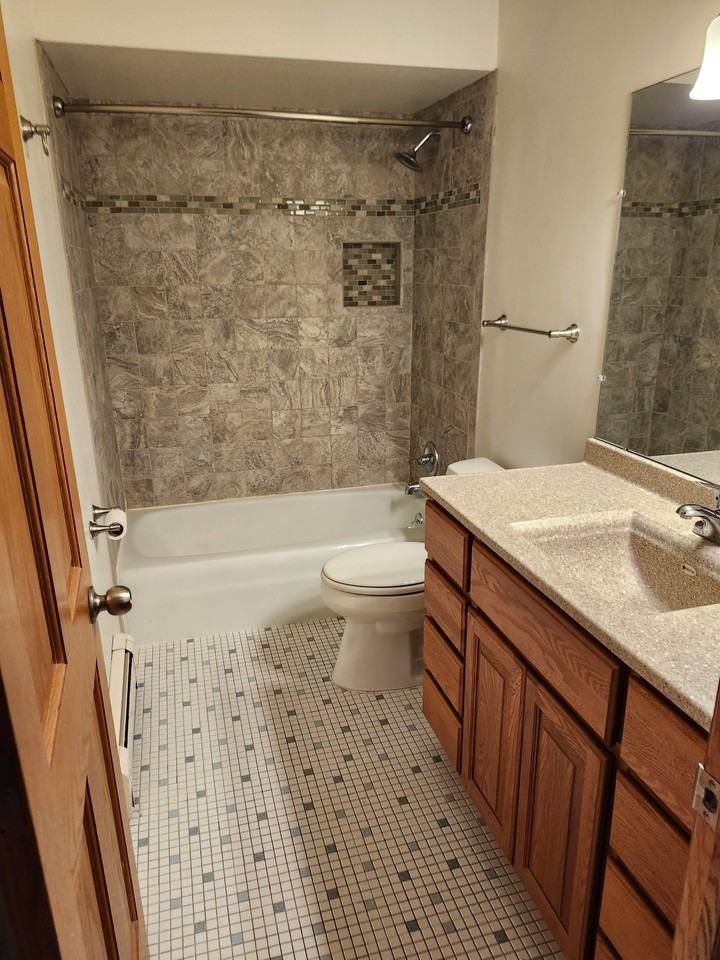 760 W Wisconsin Ave #2 - Photo 3 of 7