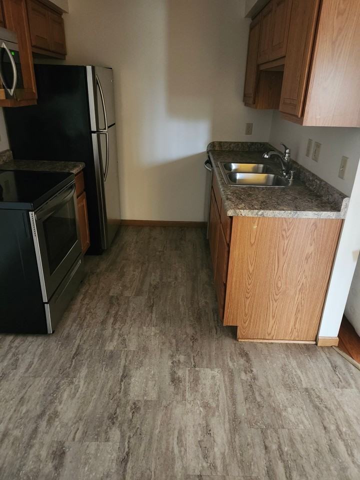 760 W Wisconsin Ave #2 - Photo 6 of 7