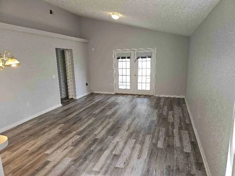 955 Forrest Dr - Photo 3 of 6